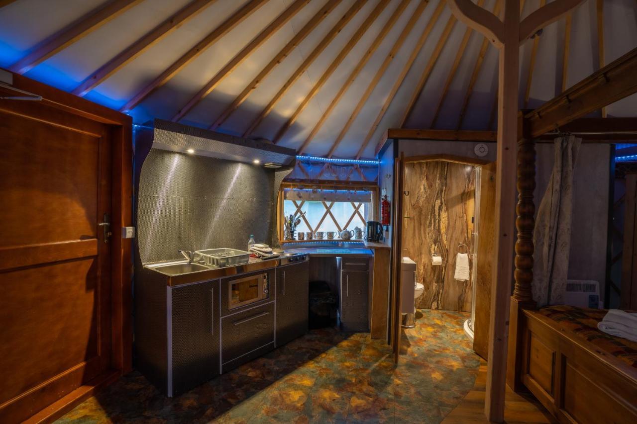 Wall Eden Farm - Luxury Log Cabins And Glamping Highbridge Exterior foto