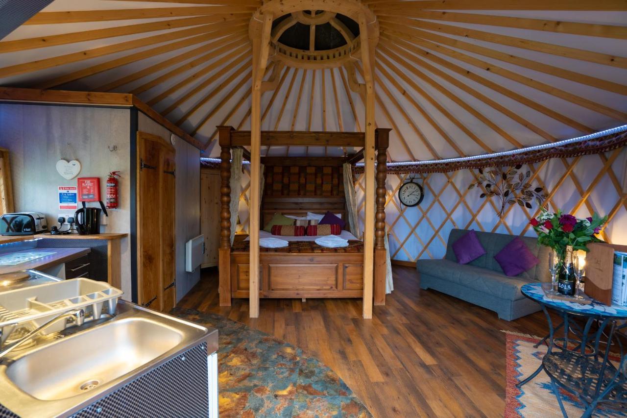 Wall Eden Farm - Luxury Log Cabins And Glamping Highbridge Exterior foto