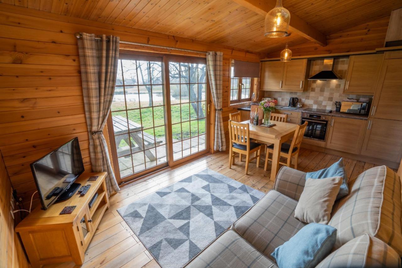 Wall Eden Farm - Luxury Log Cabins And Glamping Highbridge Exterior foto